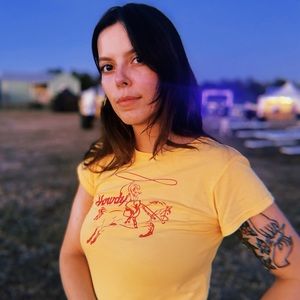 Meet your Posher, Ana